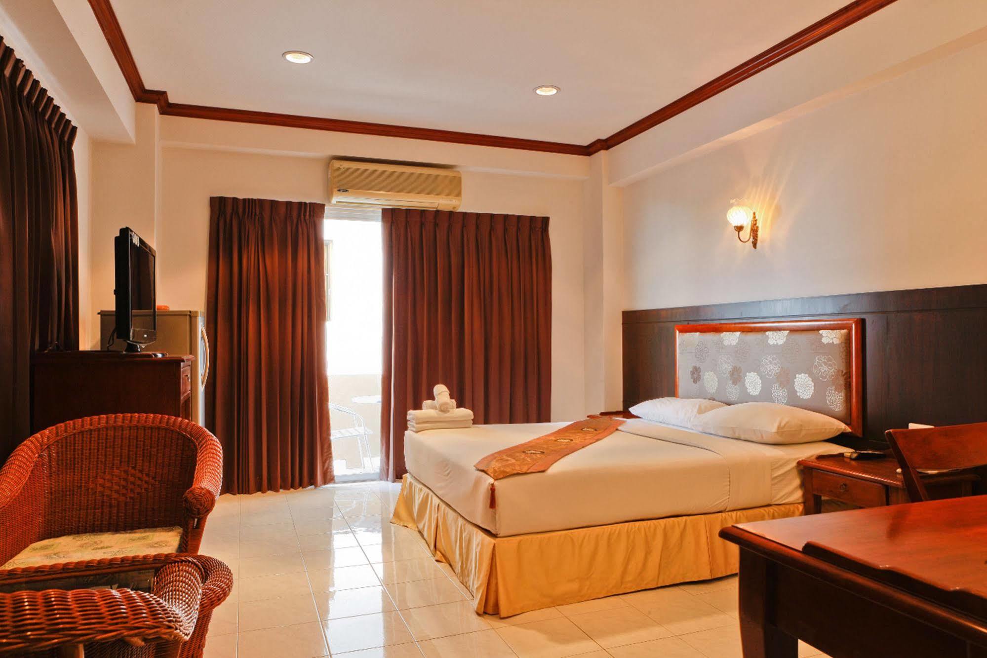 Inn House Pattaya Exterior foto